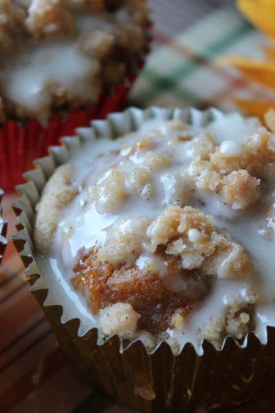 Pumpkin Crumb Cake Muffins