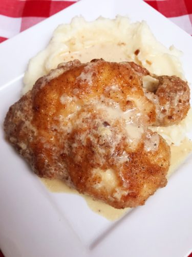 Pan Fried Chicken in Creamy Garlic Sauce